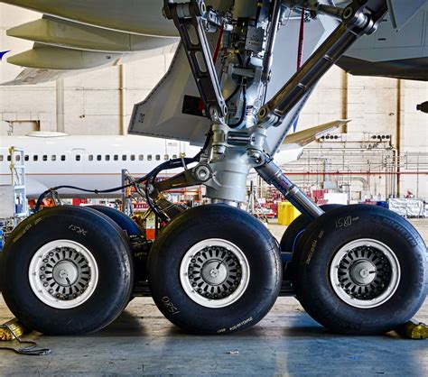 landing gear boeing 777|Boeing Images .